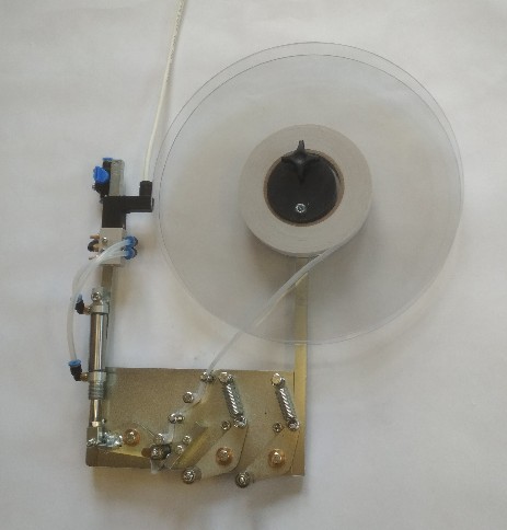Automatische Klebebandschneidemaschine für doppelseitiges Klebeband aus