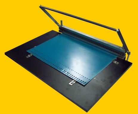 Offset plate perforator